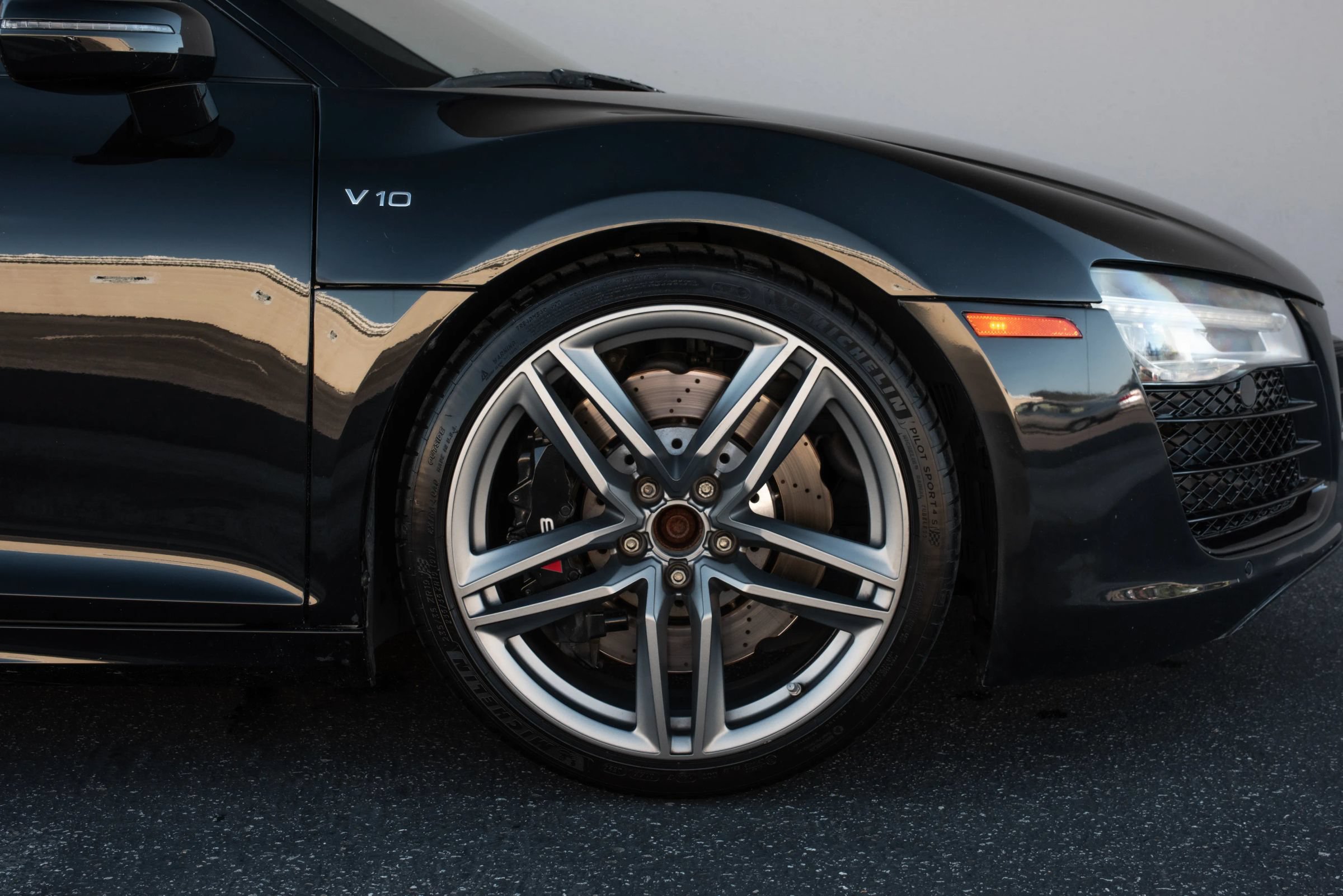 Used 2014 Audi R8 V10 AWD/4WD image 24