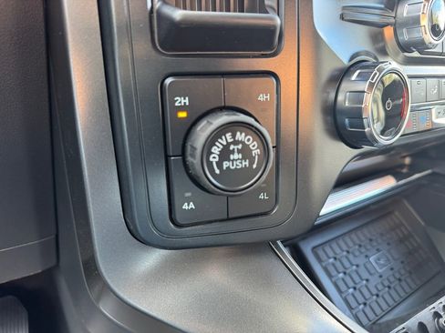 New 2025 Ford F150 Lariat w/ Equipment Group 502A High image 35