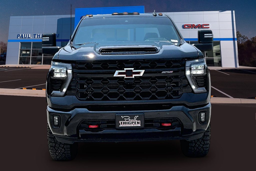 Used 2026 Chevrolet Silverado 2500 ZR2 AWD/4WD image 2