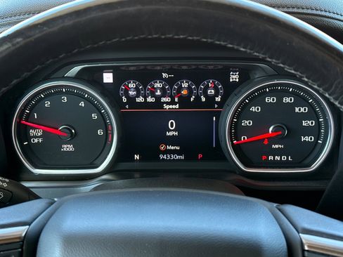 Used 2019 Chevrolet Silverado 1500 High Country w/ Technology Package image 34