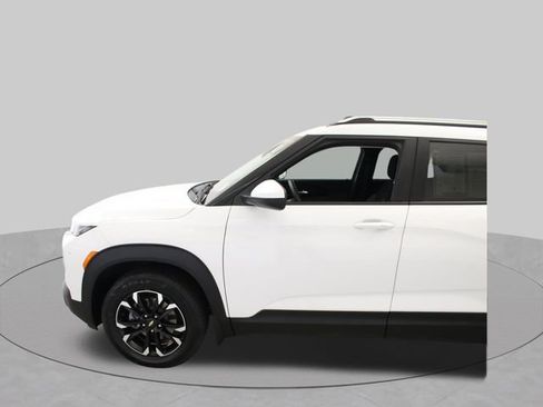 Used 2022 Chevrolet TrailBlazer LT AWD/4WD image 6