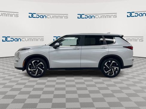 Used 2024 Mitsubishi Outlander SE FWD image 5