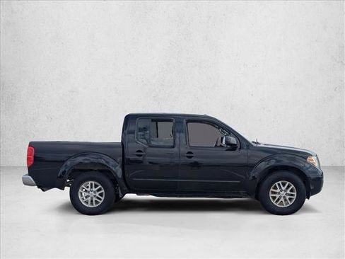 Used 2016 Nissan Frontier SV image 4