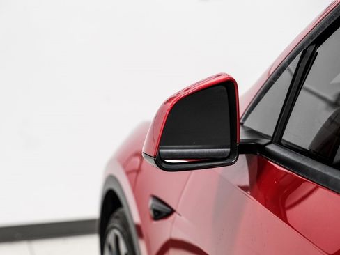 Used 2020 Tesla Model Y Long Range image 36