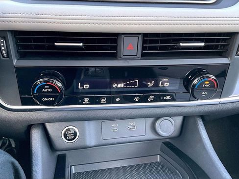 Certified 2023 Nissan Rogue SV image 14