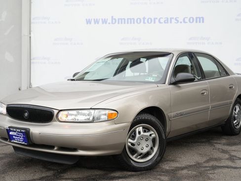 Used 1998 Buick Century Custom image 2