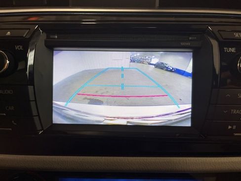 Used 2015 Toyota Corolla L image 26