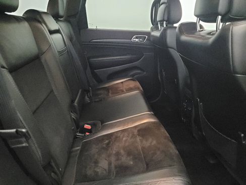 Used 2018 Jeep Grand Cherokee Altitude image 19