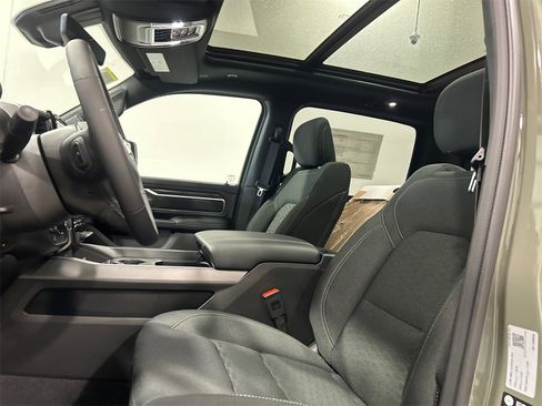 New 2026 RAM 1500 4x4 Crew Cab image 16