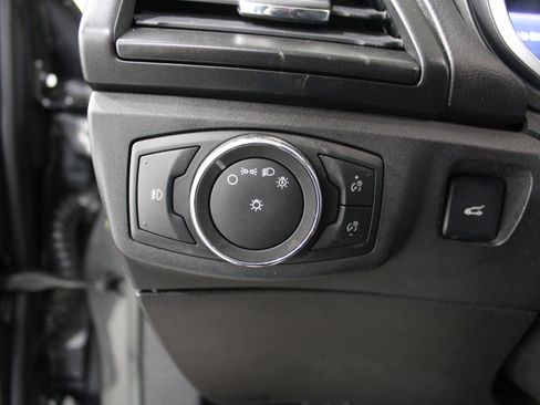 Used 2017 Ford Fusion Titanium FWD image 8