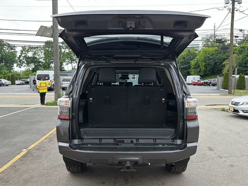 Used 2018 Toyota 4Runner SR5 Premium AWD/4WD image 27