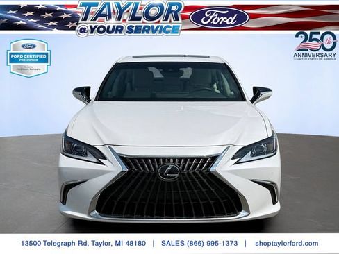 Used 2024 Lexus ES 300h w/ Premium Package FWD image 2