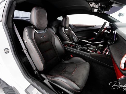 Used 2022 Chevrolet Camaro ZL1 image 46