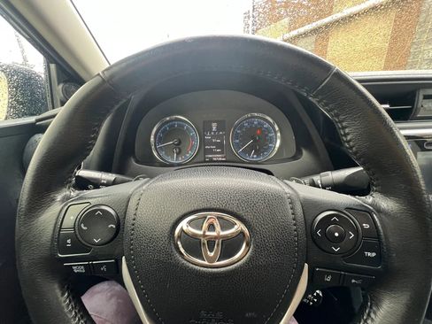 Used 2019 Toyota Corolla XSE FWD image 17