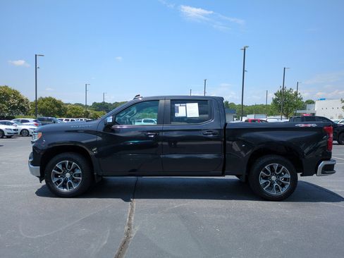 Used 2023 Chevrolet Silverado 1500 LT AWD/4WD image 7