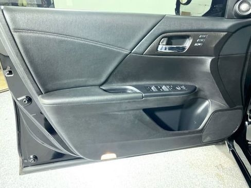 Used 2015 Honda Accord EX-L image 20