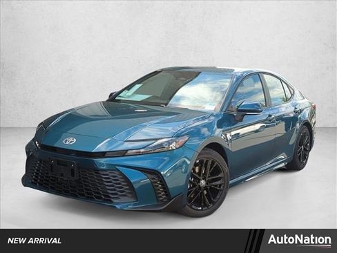 New 2026 Toyota Camry SE image 1