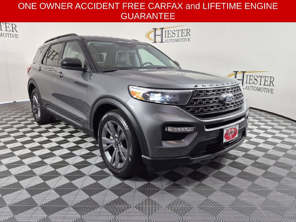 Used 2022 Ford Explorer XLT w/ Equipment Group 202A RWD image 2