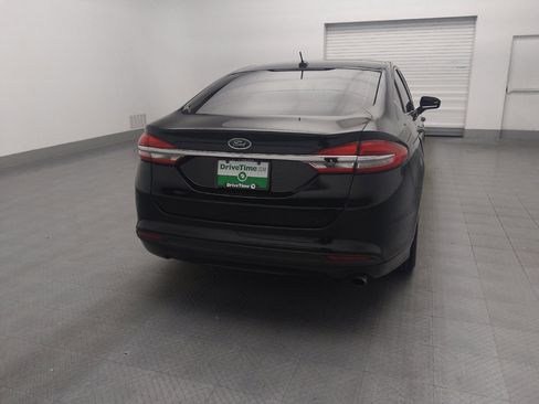 Used 2017 Ford Fusion SE w/ Fusion SE Technology Package image 7