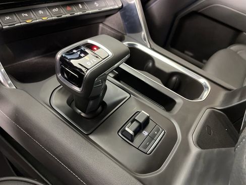 Certified 2025 GMC Sierra 1500 Denali image 32