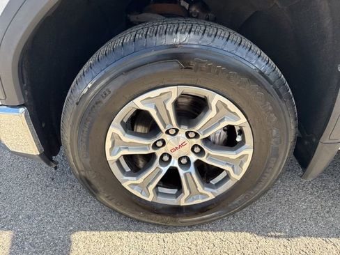 Used 2019 GMC Sierra 1500 SLE w/ SLE Value Package image 9