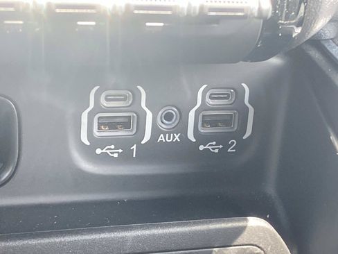 Used 2023 RAM 1500 Big Horn AWD/4WD image 30