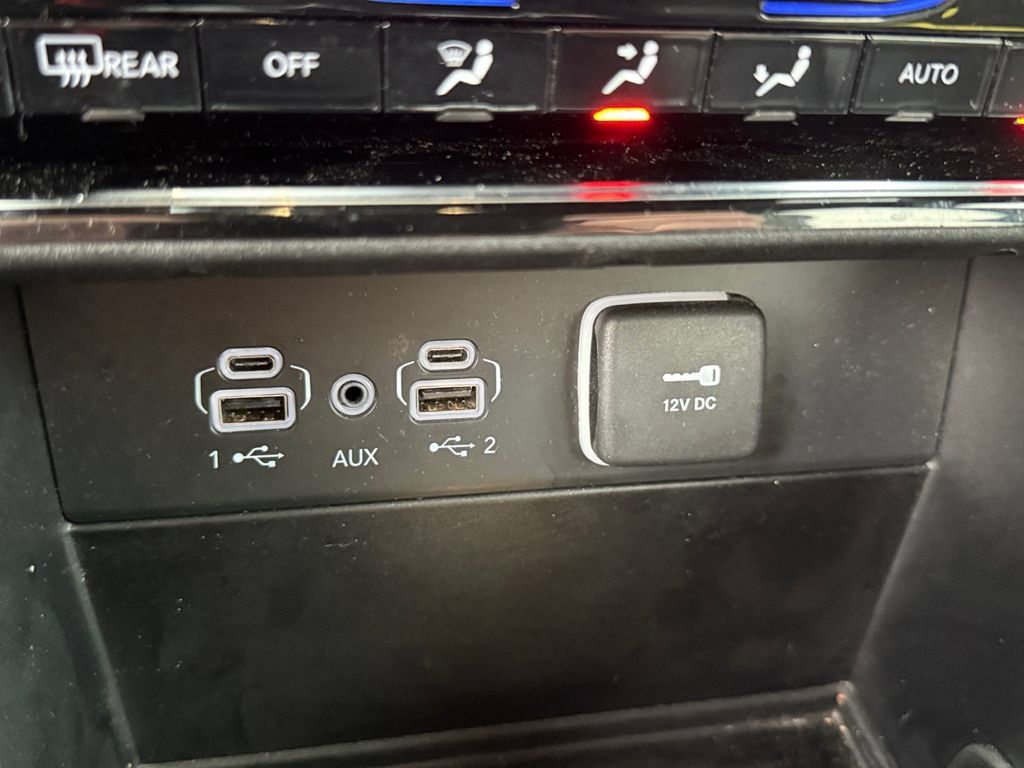 Used 2024 Jeep Grand Cherokee Limited 4xe AWD/4WD image 32