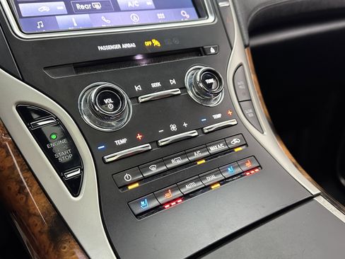 Used 2020 Lincoln Nautilus Reserve w/ Equipment Group 201A image 19