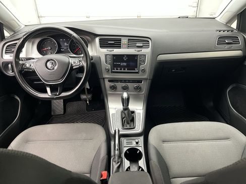 Used 2016 Volkswagen Golf S image 4