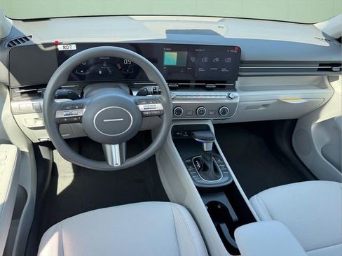 New 2026 Hyundai Kona SE image 13