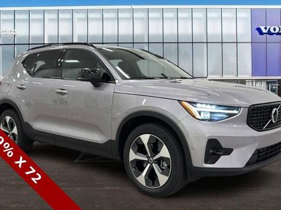New 2026 Volvo XC40 B5 Plus w/ Protection Package Premier
