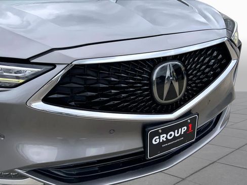 Used 2023 Acura MDX SH-AWD w/ Advance Package image 29