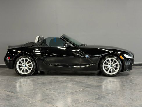Used 2007 BMW Z4 3.0i RWD image 4
