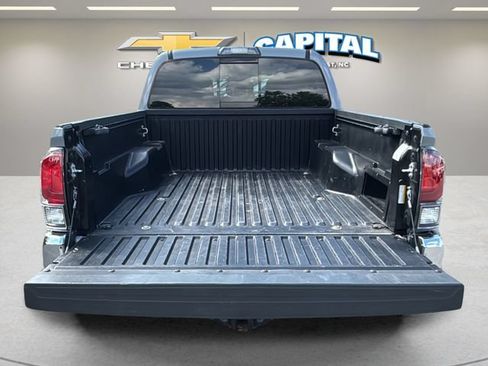 Used 2021 Toyota Tacoma SR5 AWD/4WD image 30