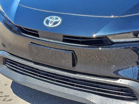 Used 2023 Toyota Prius LE image 9