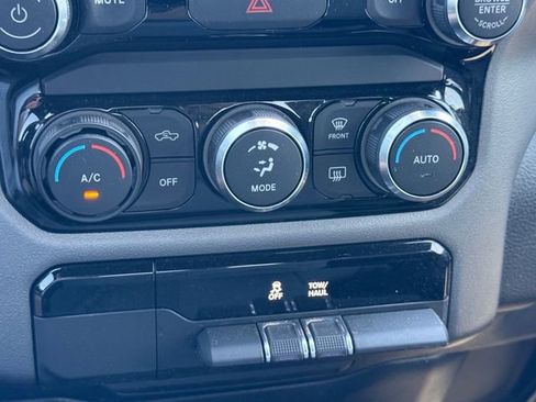 Used 2021 RAM 1500 Big Horn AWD/4WD image 17