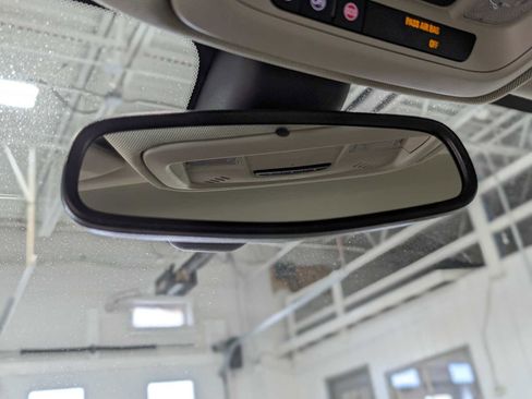 Used 2017 Buick LaCrosse Preferred image 30