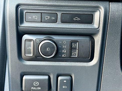 Used 2023 Ford F150 Platinum image 10