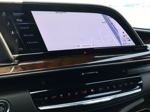 Certified 2024 Cadillac Escalade ESV Premium Luxury Platinum AWD/4WD image 35