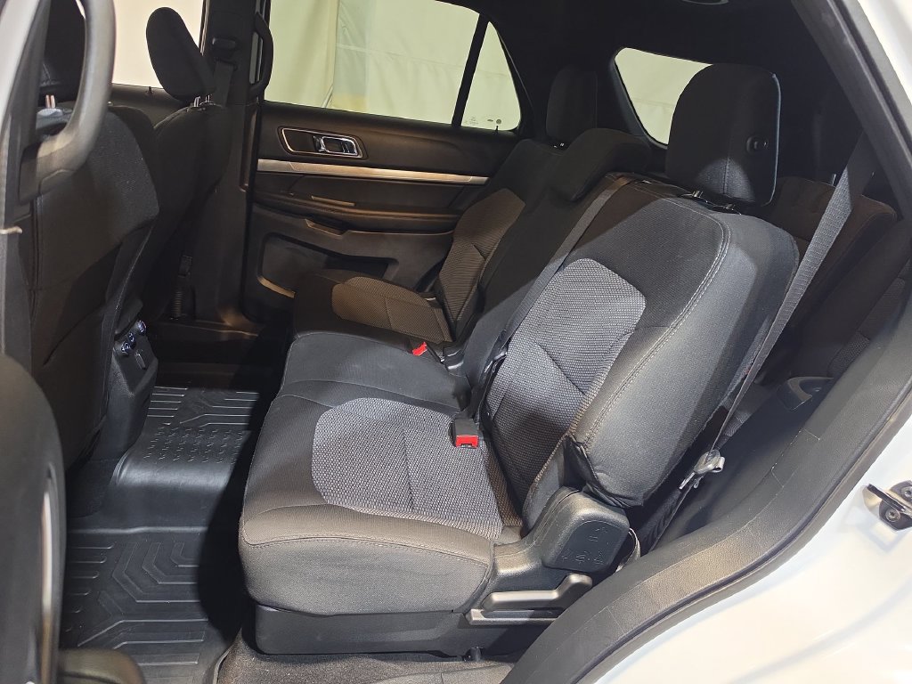 Used 2019 Ford Explorer XLT AWD/4WD image 23