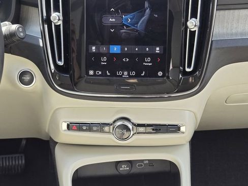 Used 2023 Volvo XC40 B4 Plus w/ Protection Package image 20