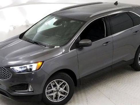 Certified 2024 Ford Edge SEL w/ Convenience Package AWD/4WD image 18
