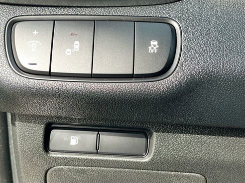 Used 2019 Kia Sorento LX w/ LX Convenience Package image 10