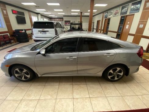 Used 2019 Honda Civic LX image 2