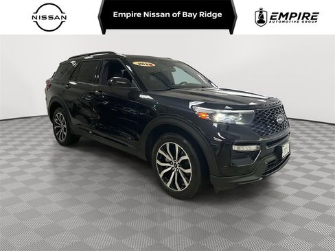 Used 2022 Ford Explorer ST image 1