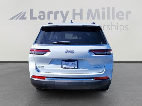 New 2025 Jeep Grand Cherokee L Limited w/ Trailer Tow Package AWD/4WD image 3