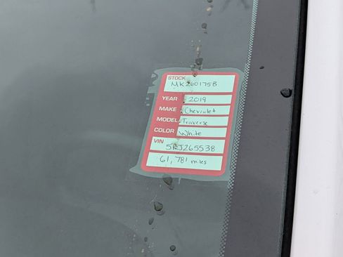 Used 2019 Chevrolet Traverse LT image 32