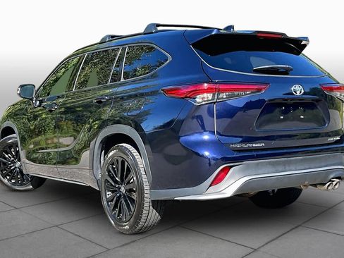 Used 2023 Toyota Highlander XSE AWD/4WD image 12