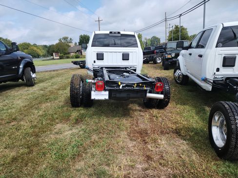 New 2026 RAM 5500 Laramie w/ Laramie Trim Package image 22
