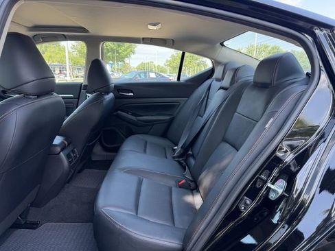 Used 2023 Nissan Altima 2.0 SR FWD image 29